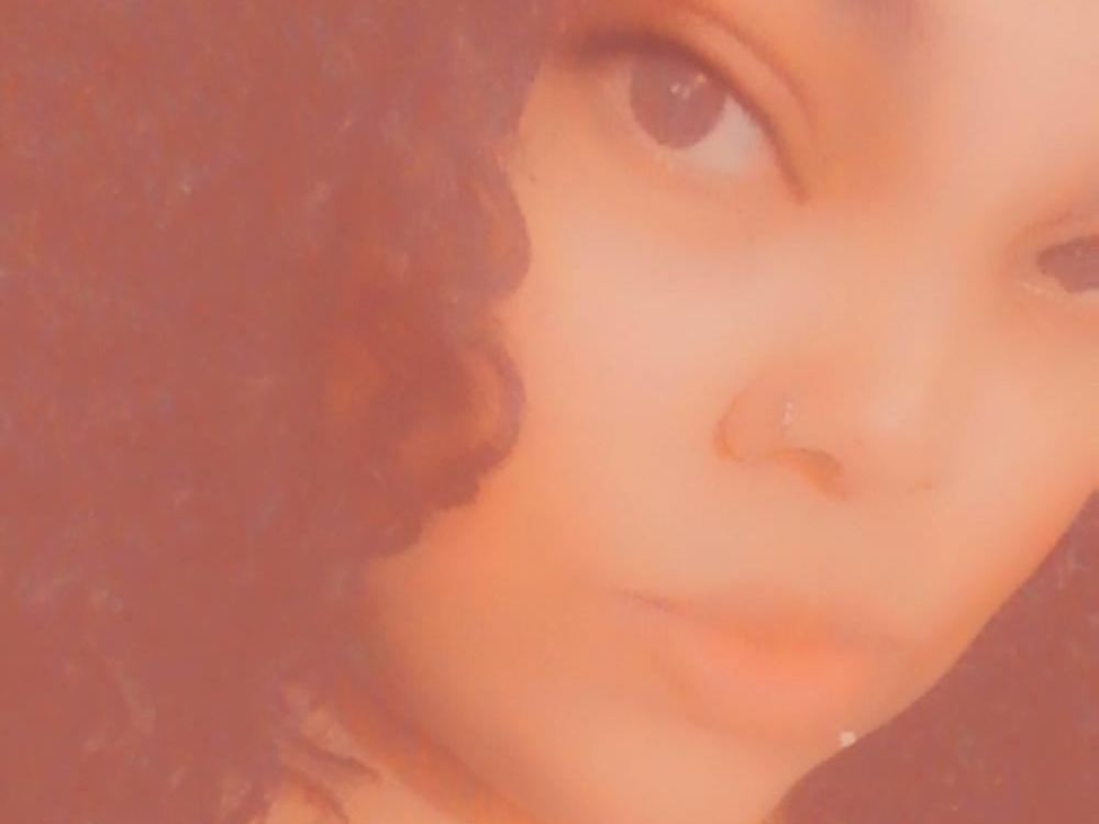Image de profil du modèle de webcam Nini_Love20
