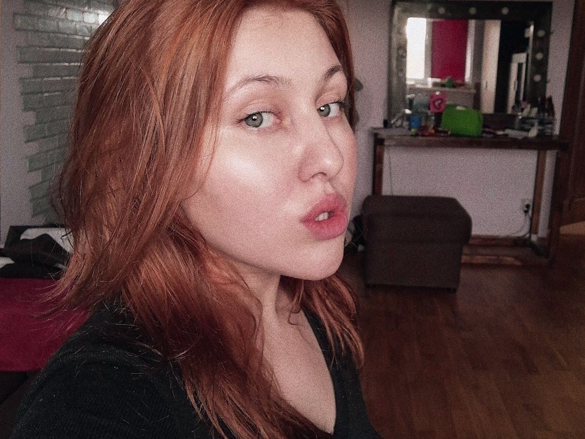 Image de profil du modèle de webcam Alisia_Lee