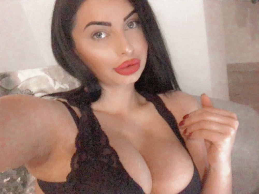 Image de profil du modèle de webcam Sexymalvi