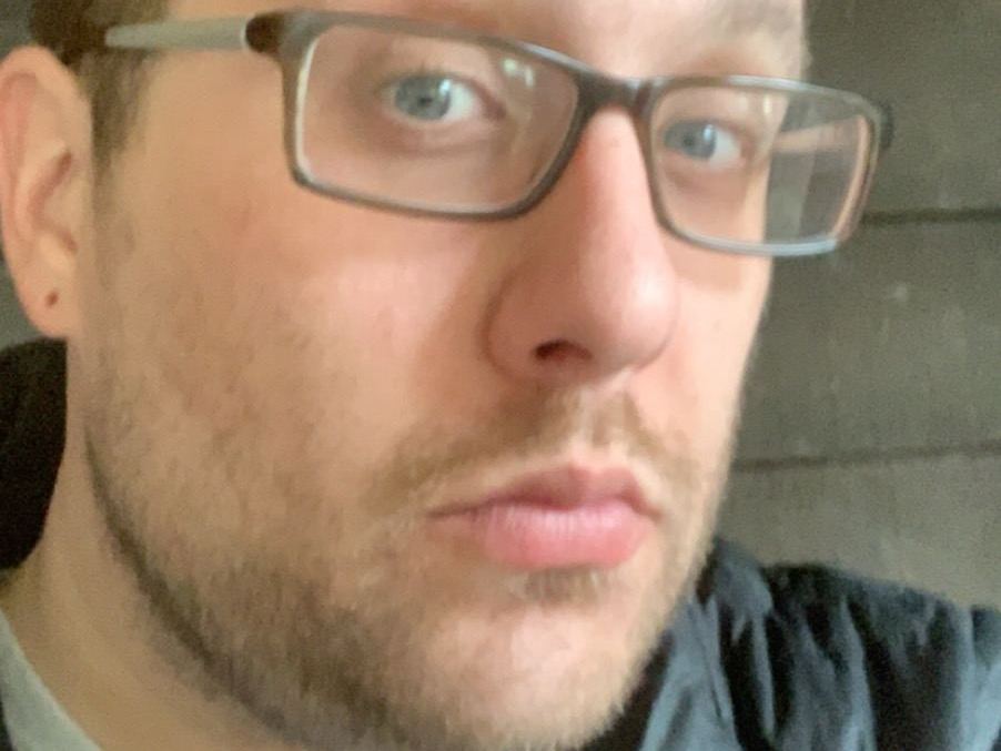 Saymynameno profilbild på webbkameramodell 