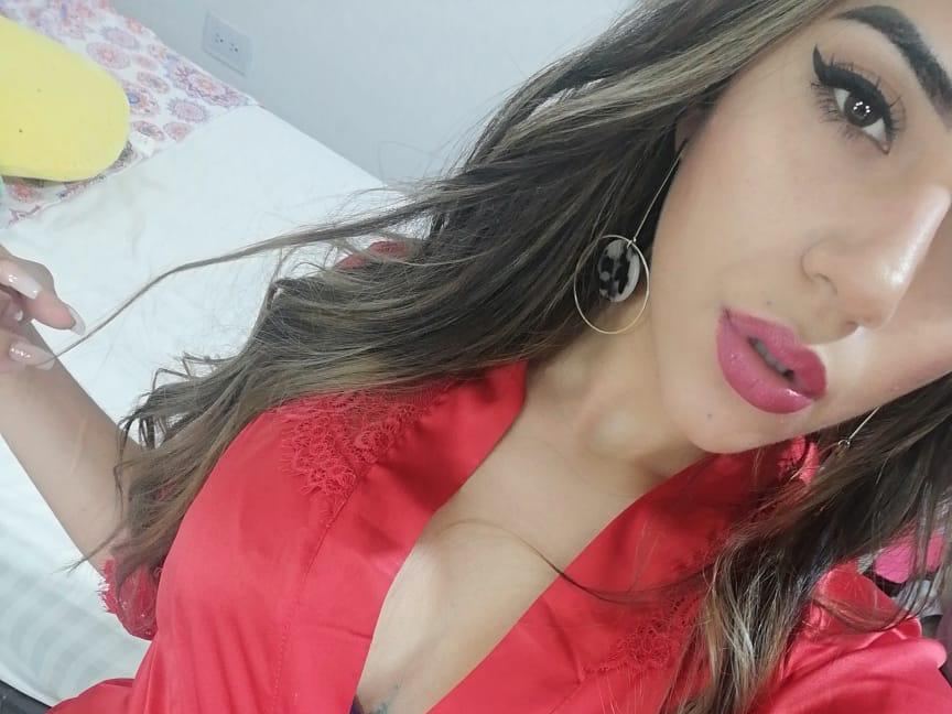 Image de profil du modèle de webcam EsmeraldaFloydd