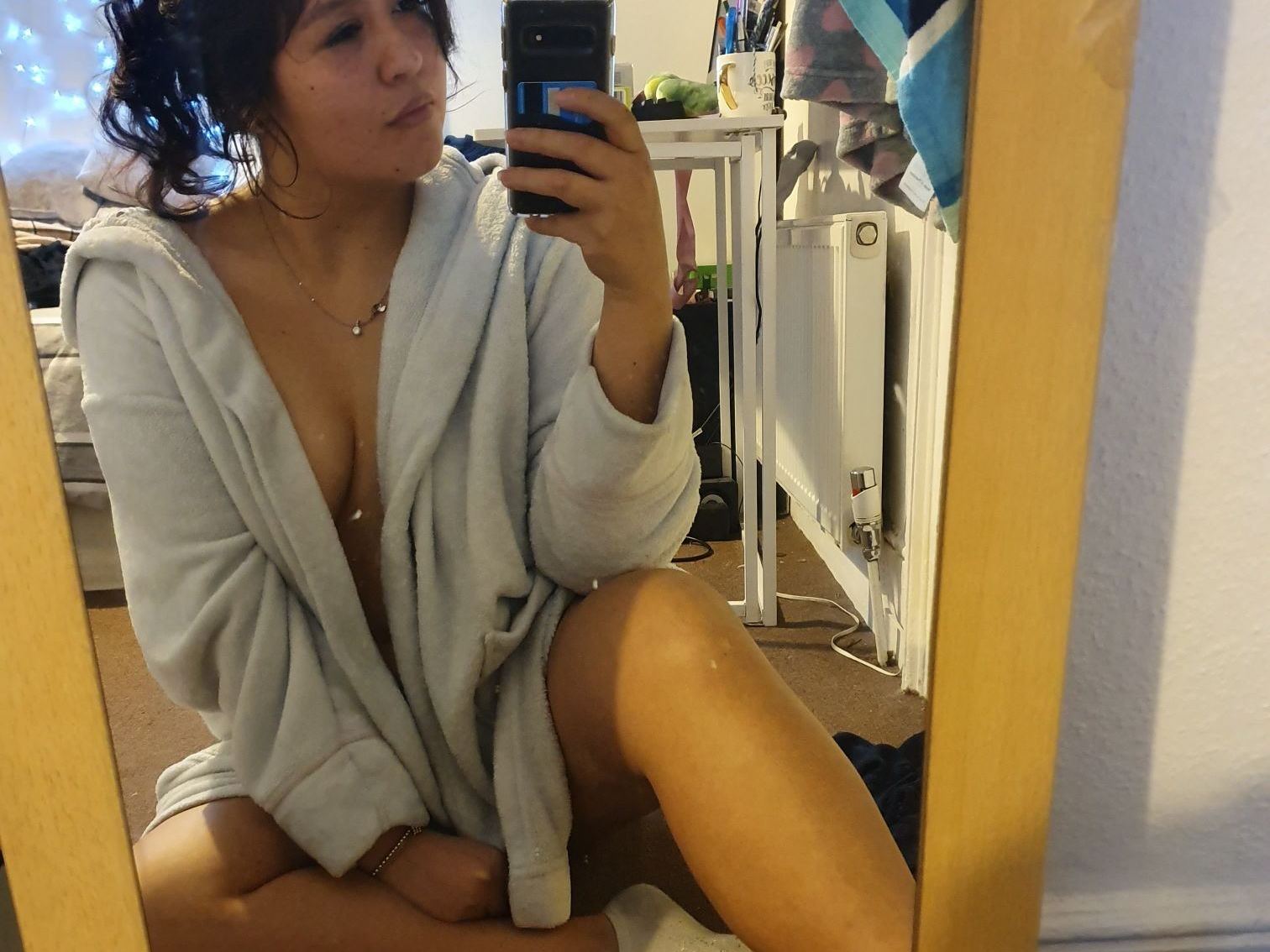 Ariannaec profielfoto van cam model 