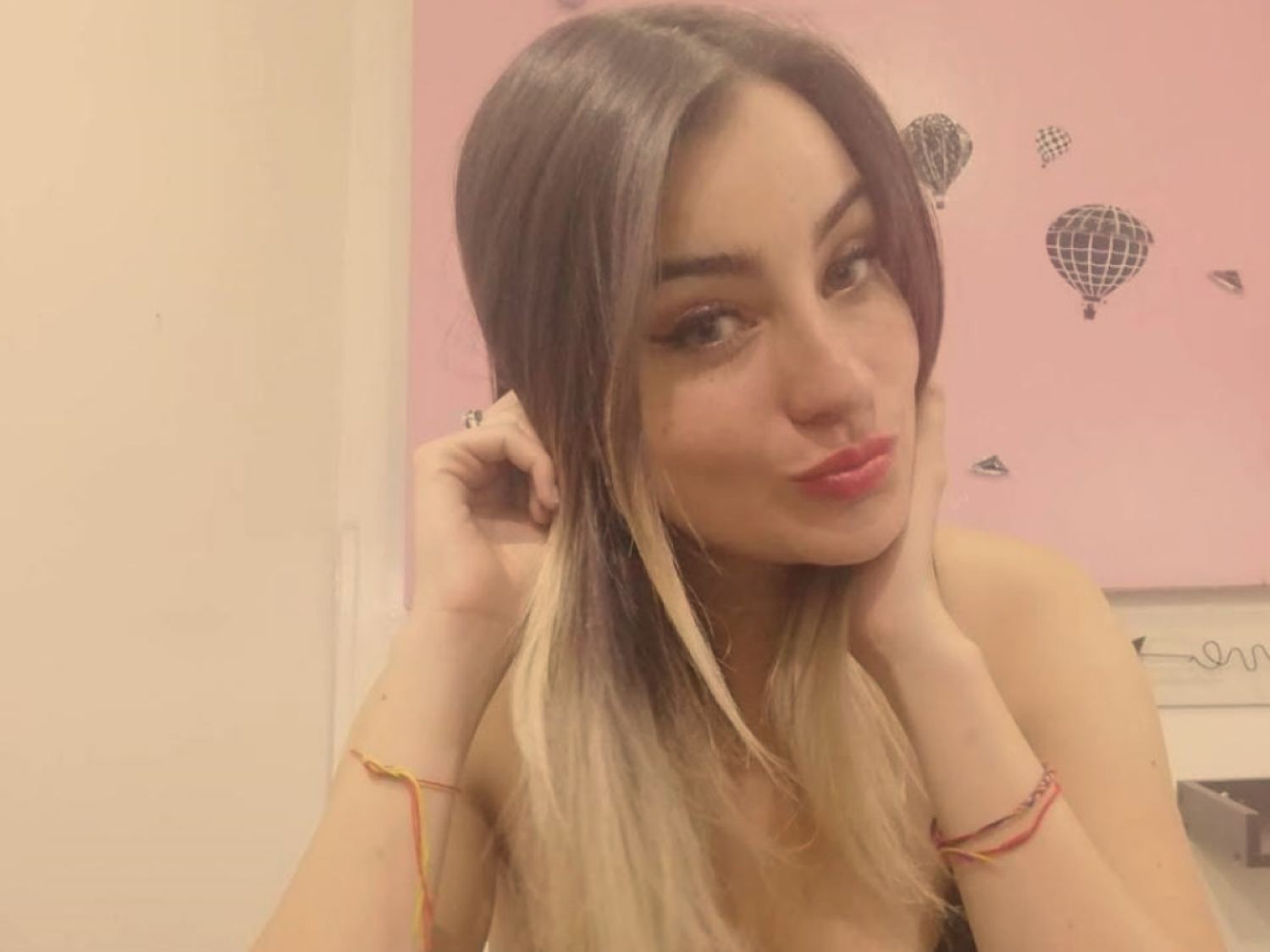 Imagen de perfil de modelo de cámara web de NinaGiordano