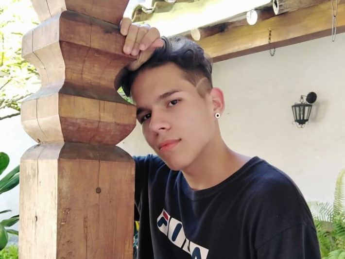 Ginnoions cam model profile picture 