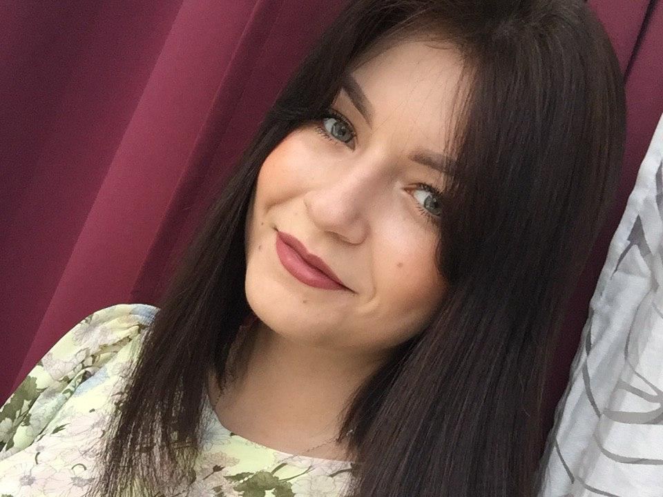 Lina_Maina profilbild på webbkameramodell 