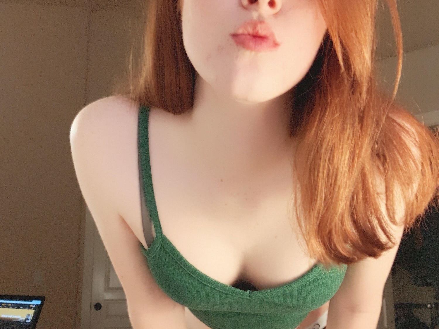 HallieTheHoney cam model profile picture 