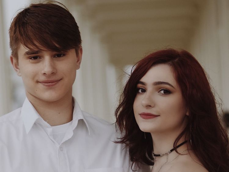 Imagen de perfil de modelo de cámara web de Effy_and_Garry