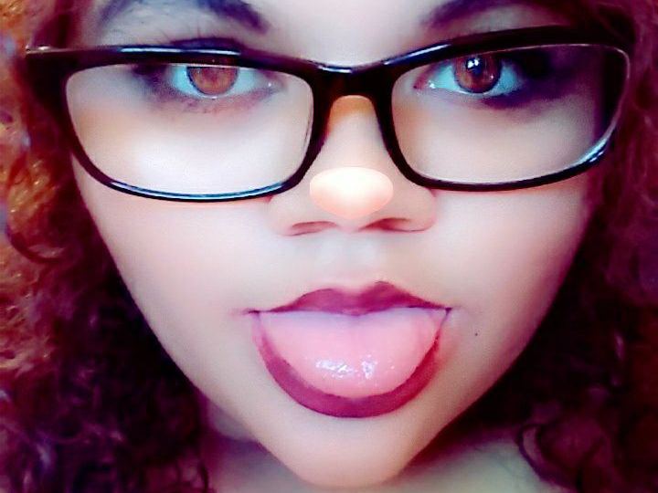 Image de profil du modèle de webcam Nymphirah