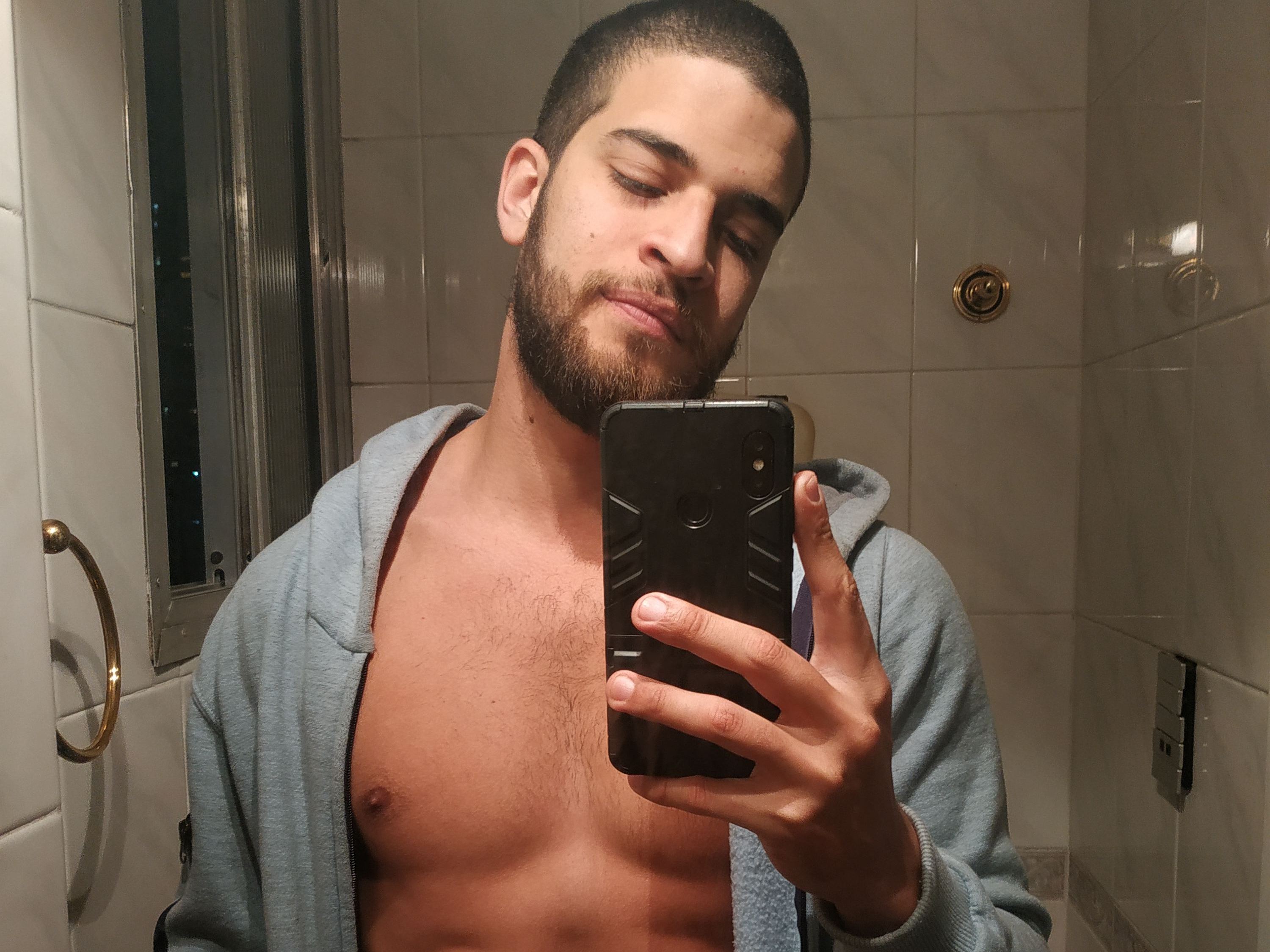 Foto de perfil de modelo de webcam de Cratos 
