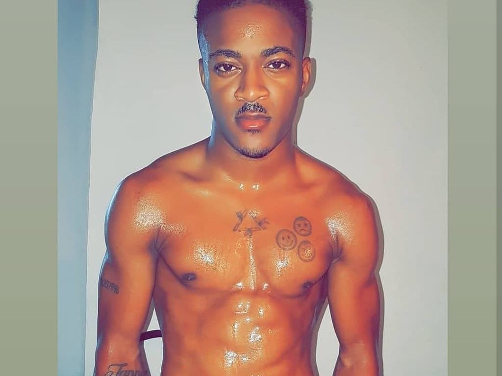 Imagen de perfil de modelo de cámara web de squirtkvng