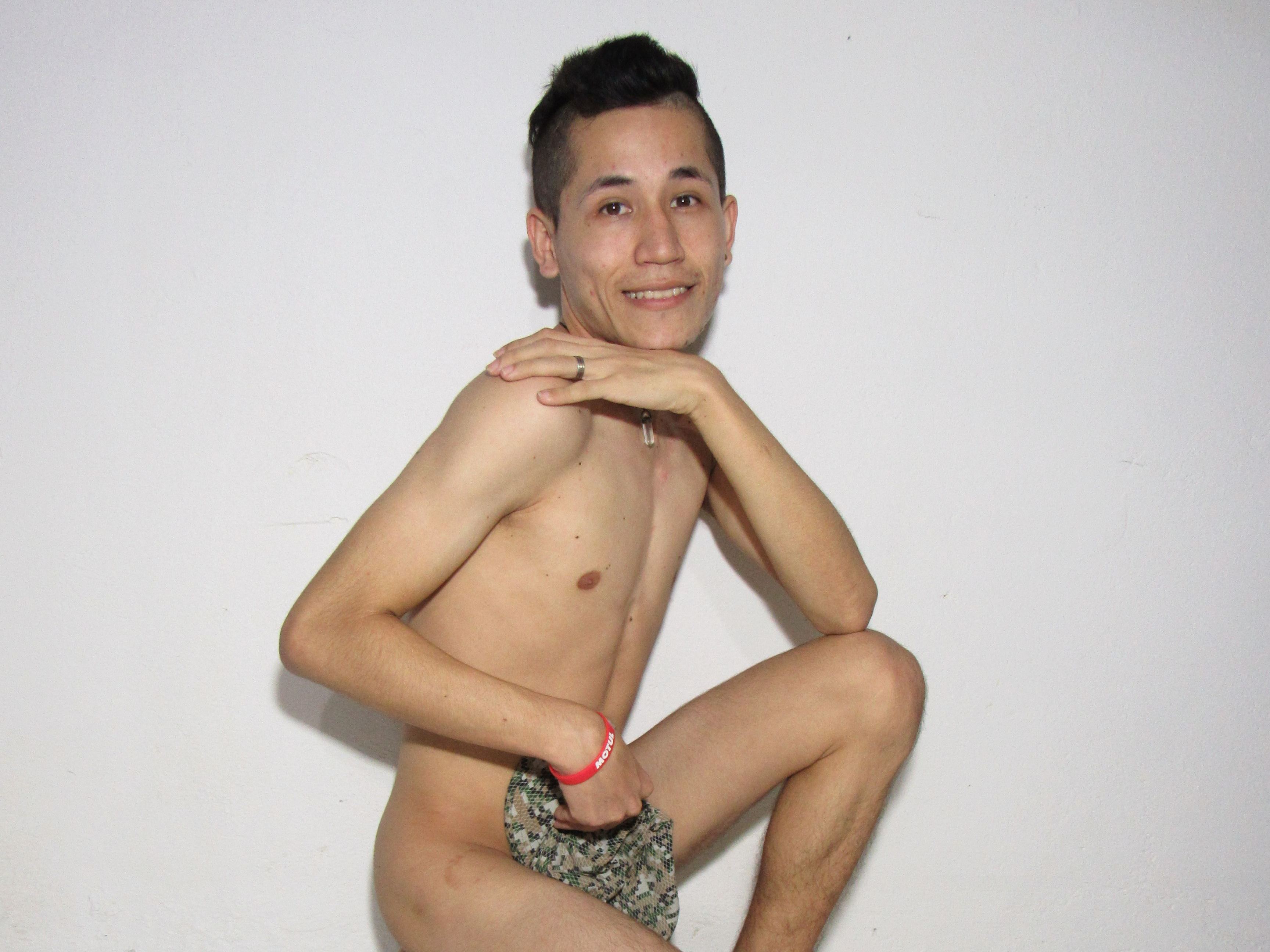 crissthofer cam model profile picture 