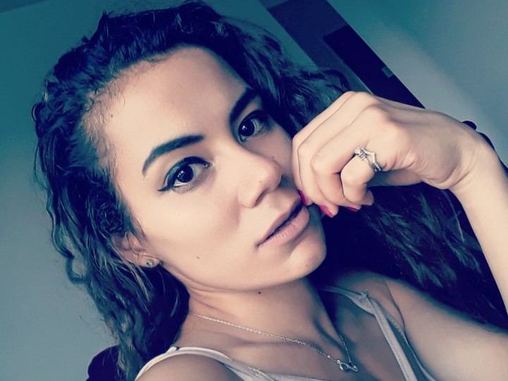 Image de profil du modèle de webcam EllaVega