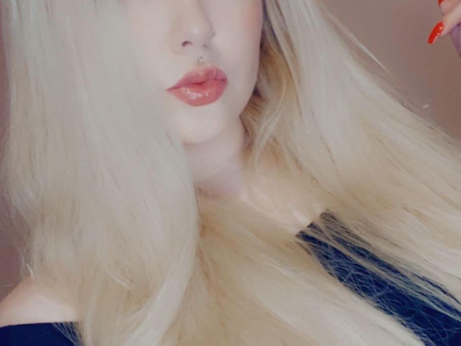 DebbieCake immagine del profilo del modello di cam