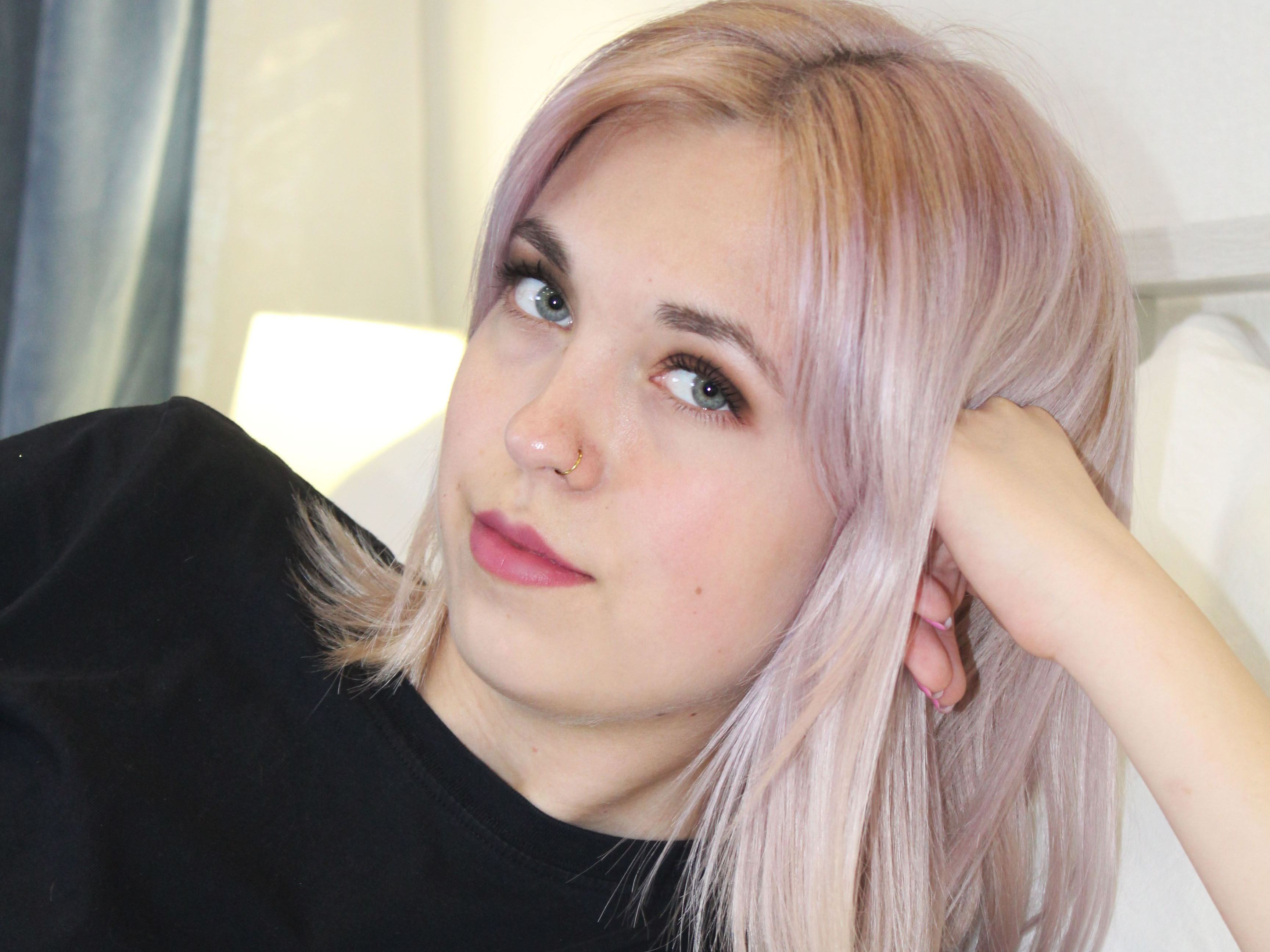 Imagen de perfil de modelo de cámara web de PyperBright