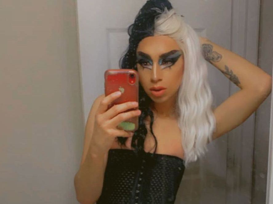Hausdedevilxuniverse cam model profile picture 
