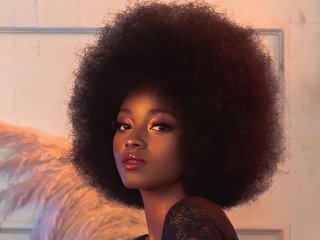 kriss_reyes profilbild på webbkameramodell