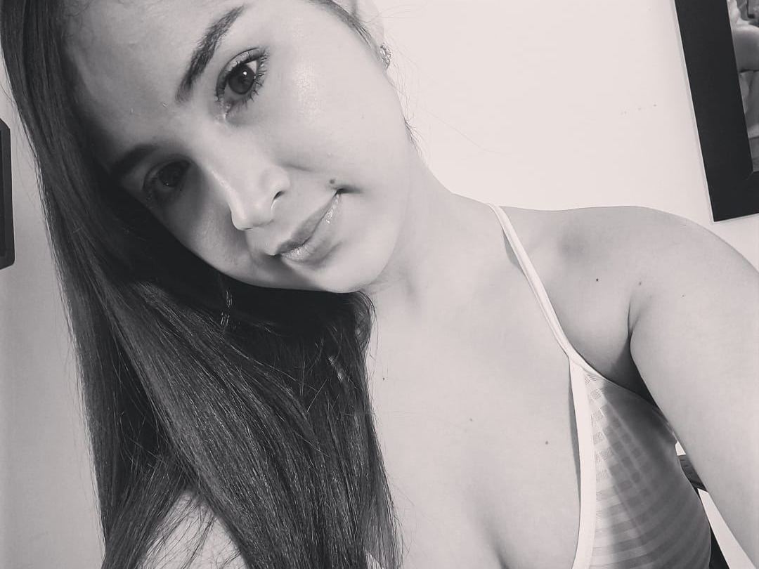 Foto de perfil de modelo de webcam de yennifhert 