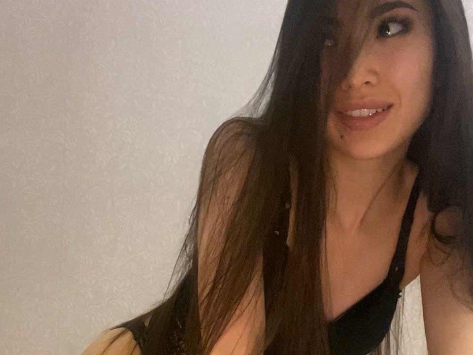 assuri_yu Profilbild des Cam-Modells 