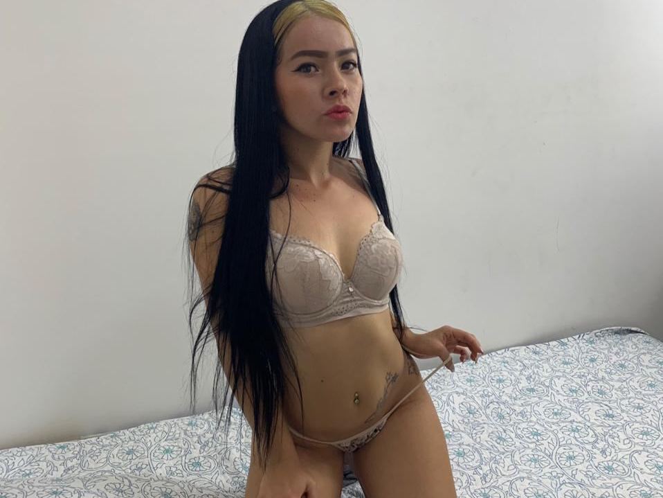Foto de perfil de modelo de webcam de Sasha_Benz 