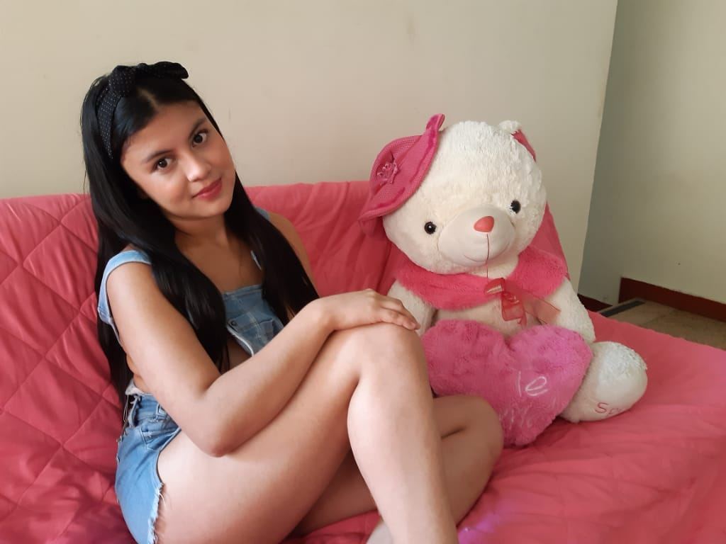 Image de profil du modèle de webcam Vaalerya