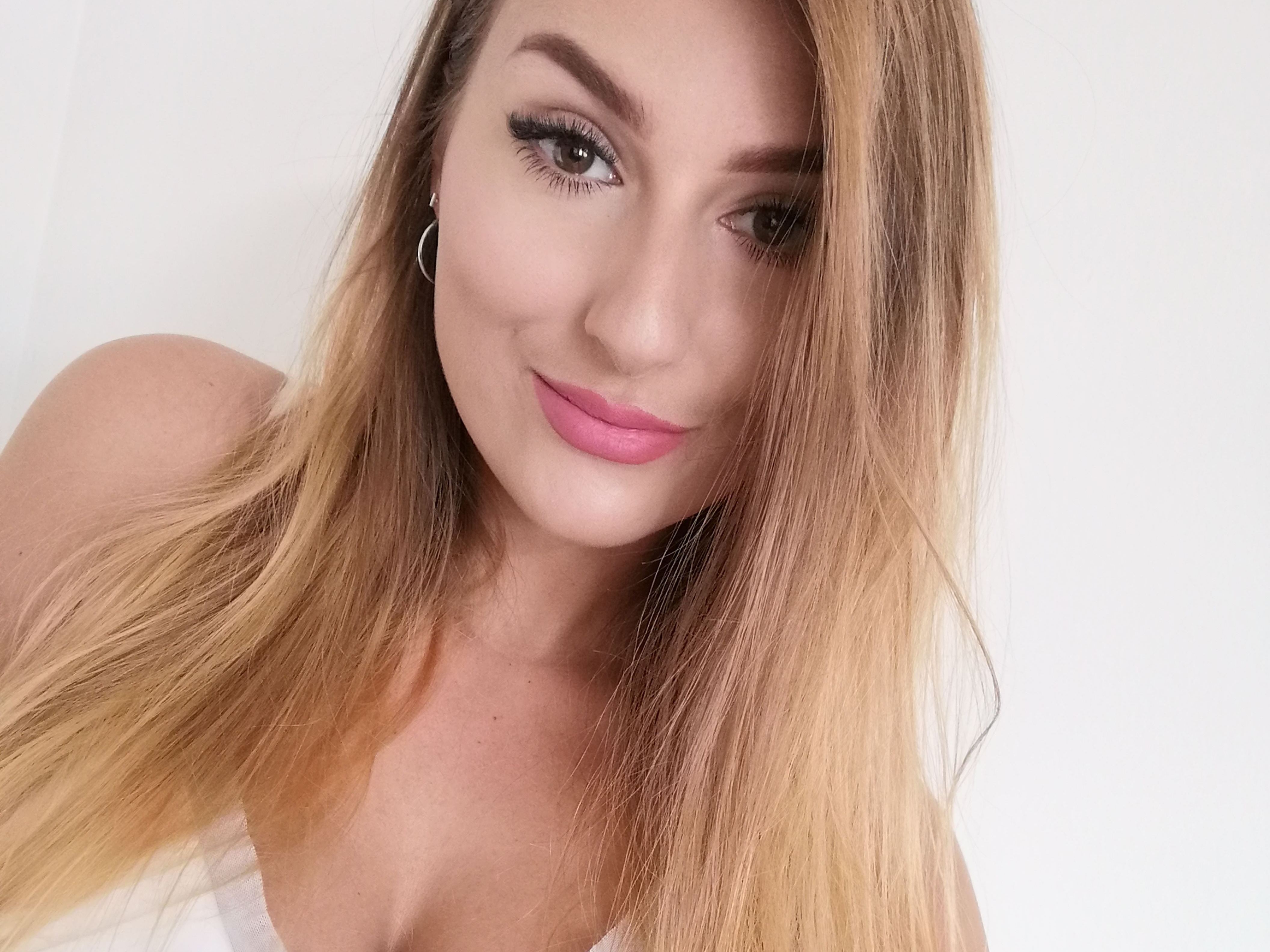 NikolettaCrazy profielfoto van cam model 