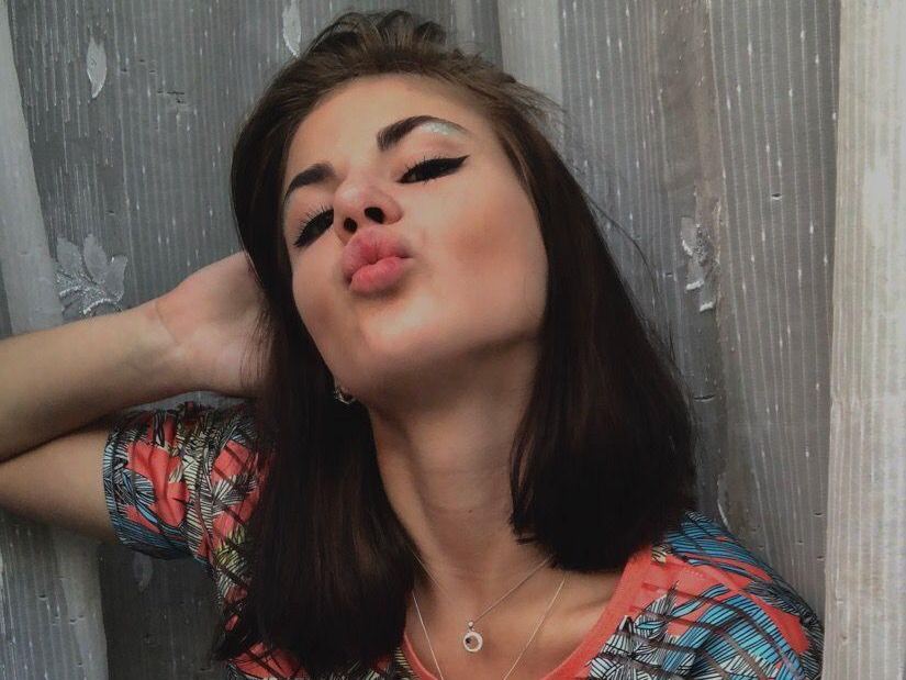 BellaAri profielfoto van cam model 
