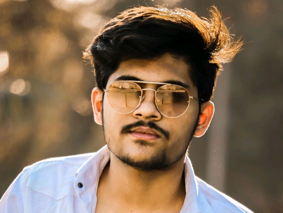 Abhi1542 profilbild på webbkameramodell 