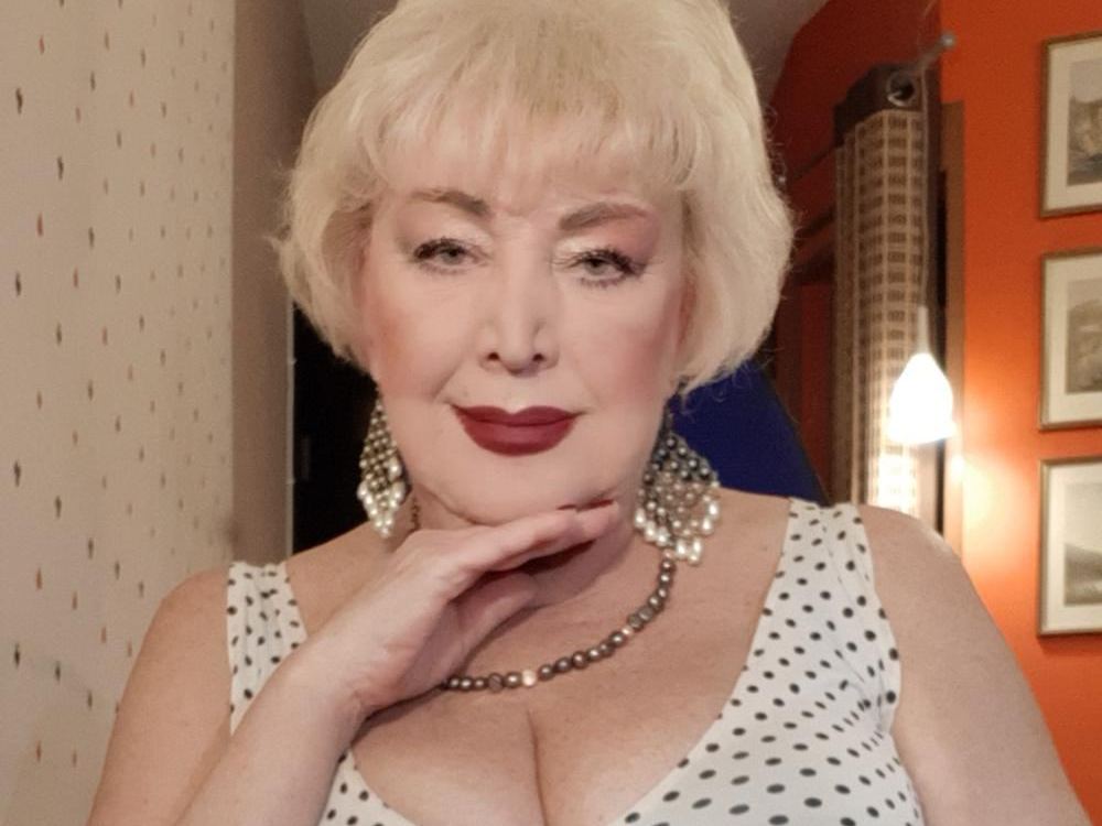 Image de profil du modèle de webcam ambersweetkiss