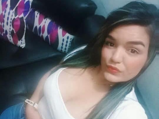 Image de profil du modèle de webcam anyelina_sweet