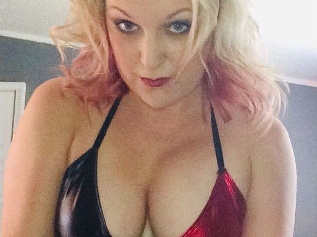 KinkyQuinn profielfoto van cam model 