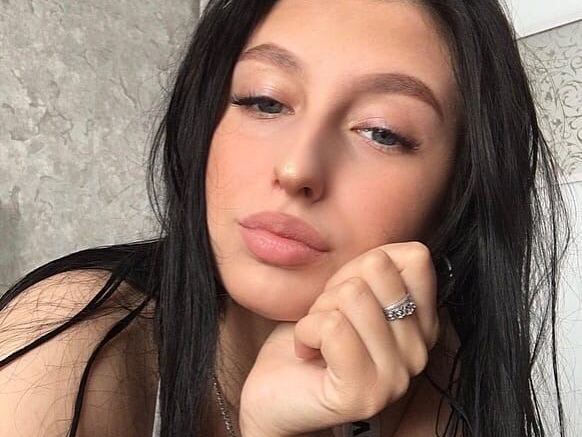 Image de profil du modèle de webcam SexybabeJolin