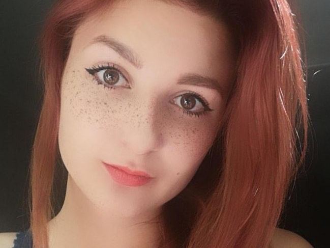 Image de profil du modèle de webcam Aryiia
