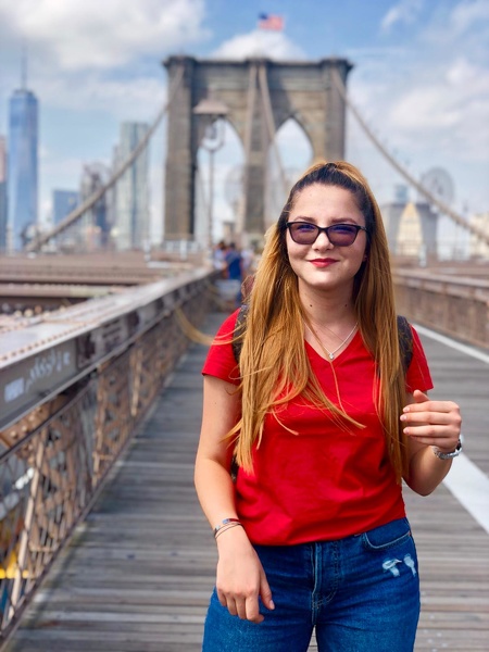 Performer AliciaBlair Photo 4