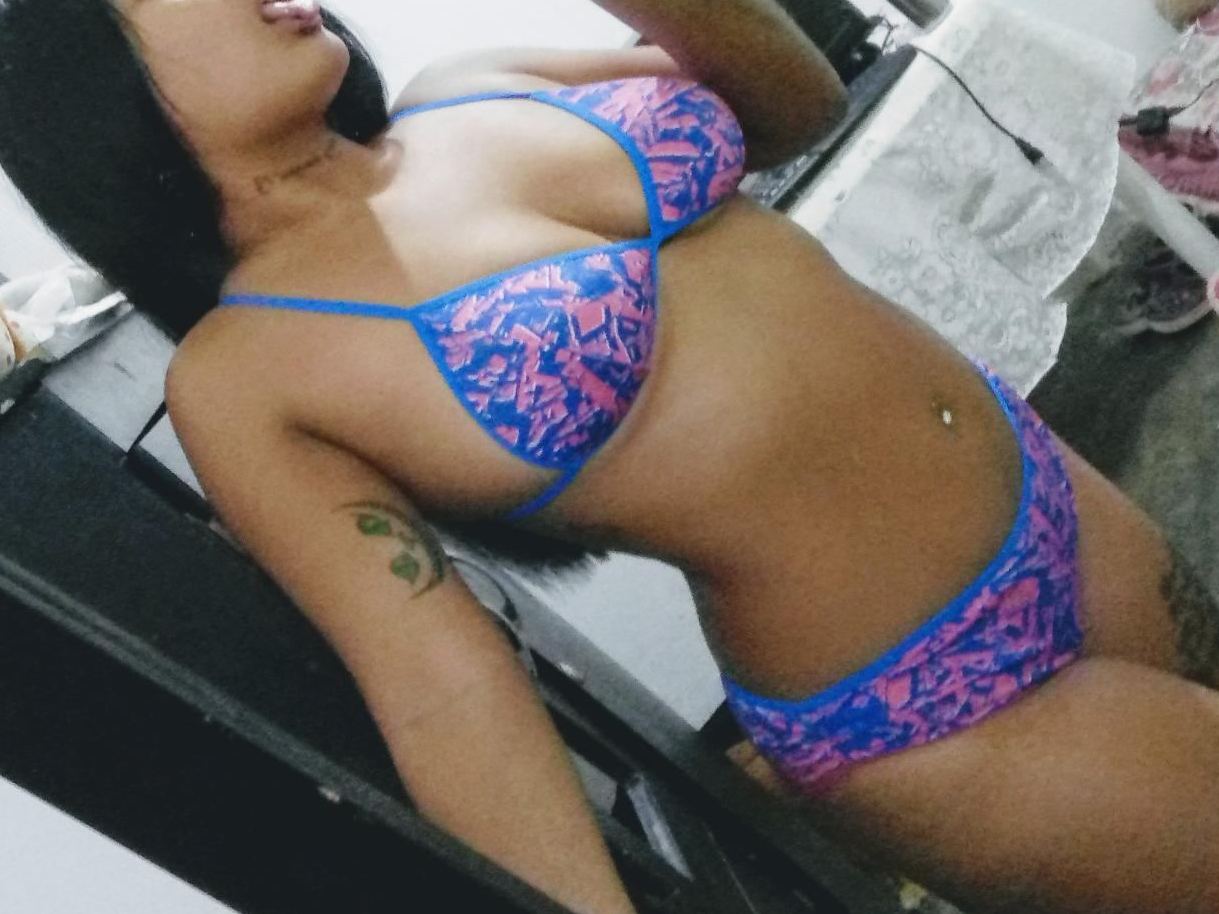 ANGIE_CHARM profielfoto van cam model 