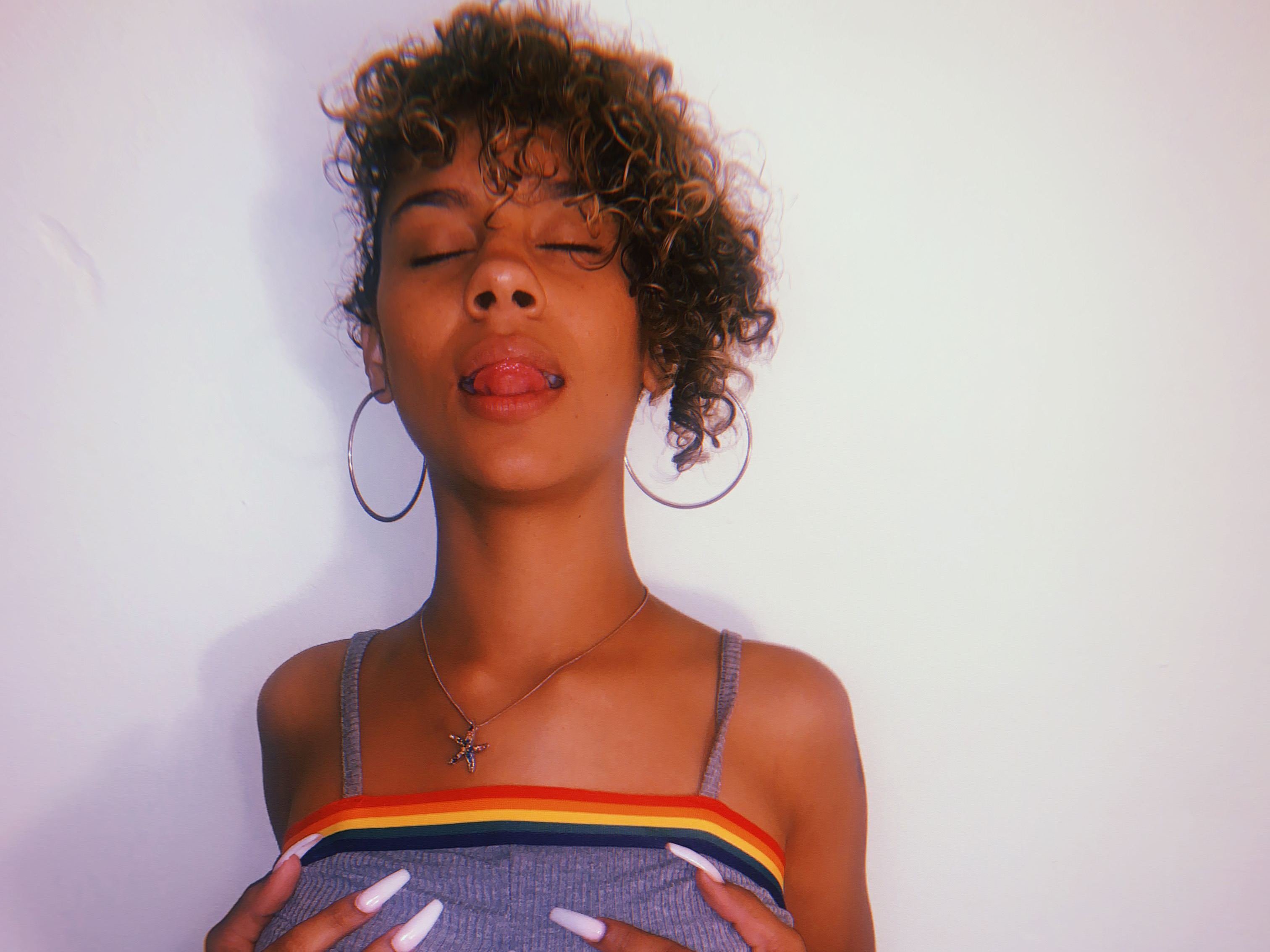 Honeydippcee24 profilbild på webbkameramodell 