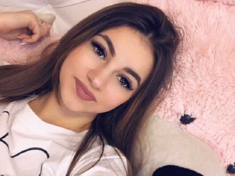 Rachel_18 profilbild på webbkameramodell 