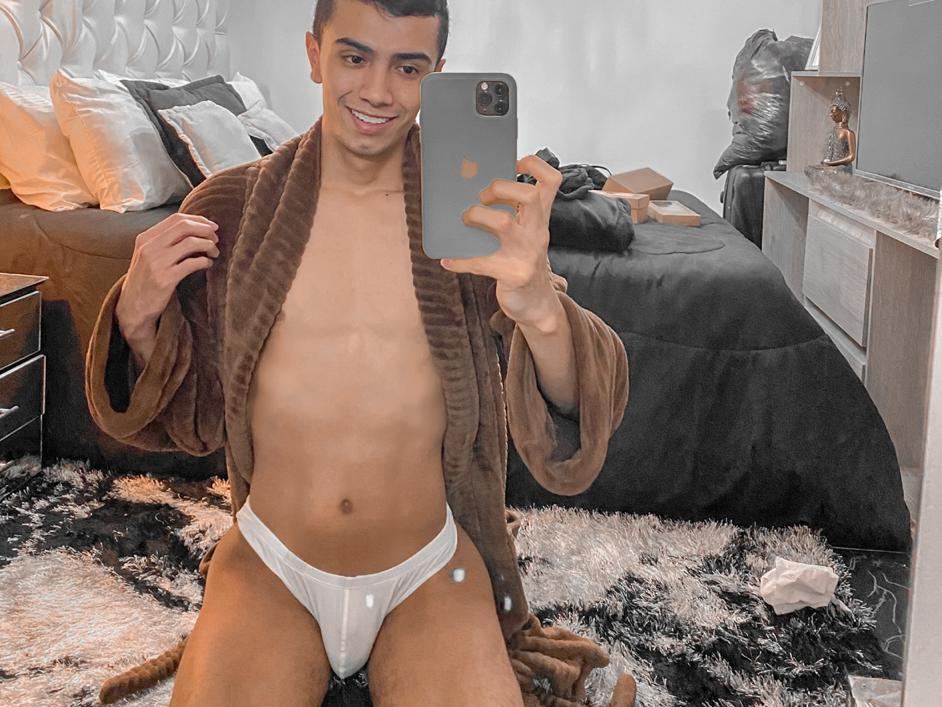 ALEXANDRO_20 profilbild på webbkameramodell 
