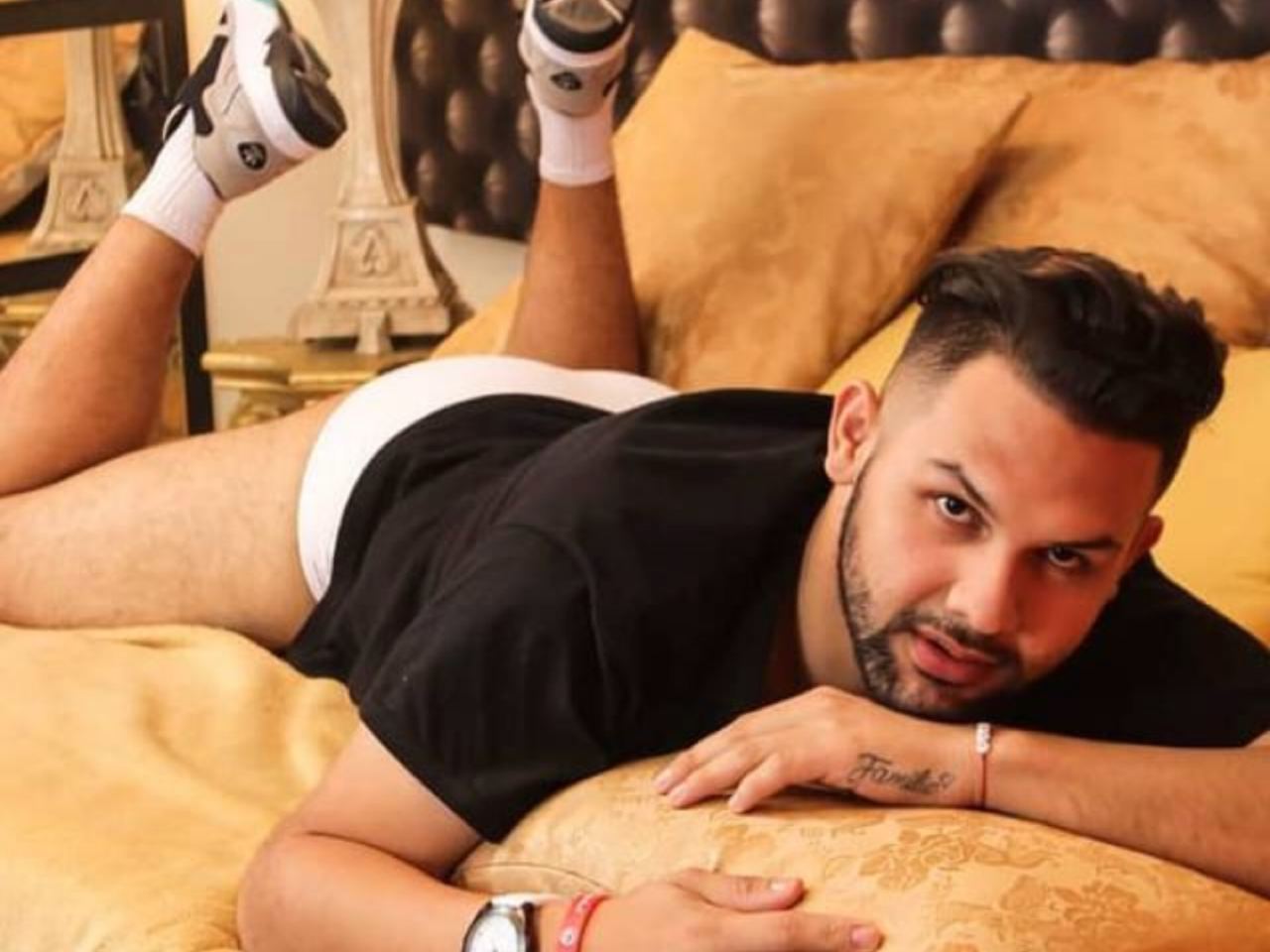 mesias immagine del profilo del modello di cam