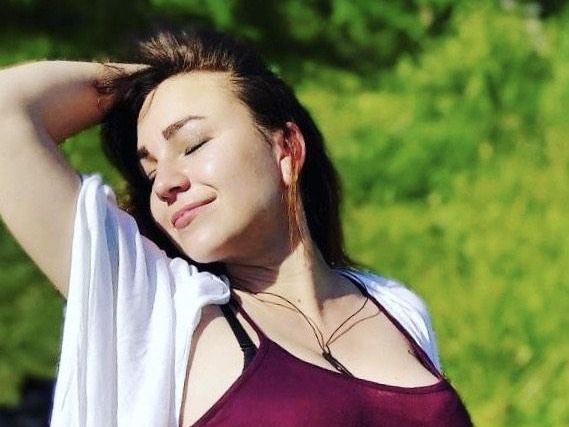 Imagen de perfil de modelo de cámara web de LorrenLane
