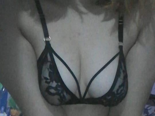 Yivery profielfoto van cam model 