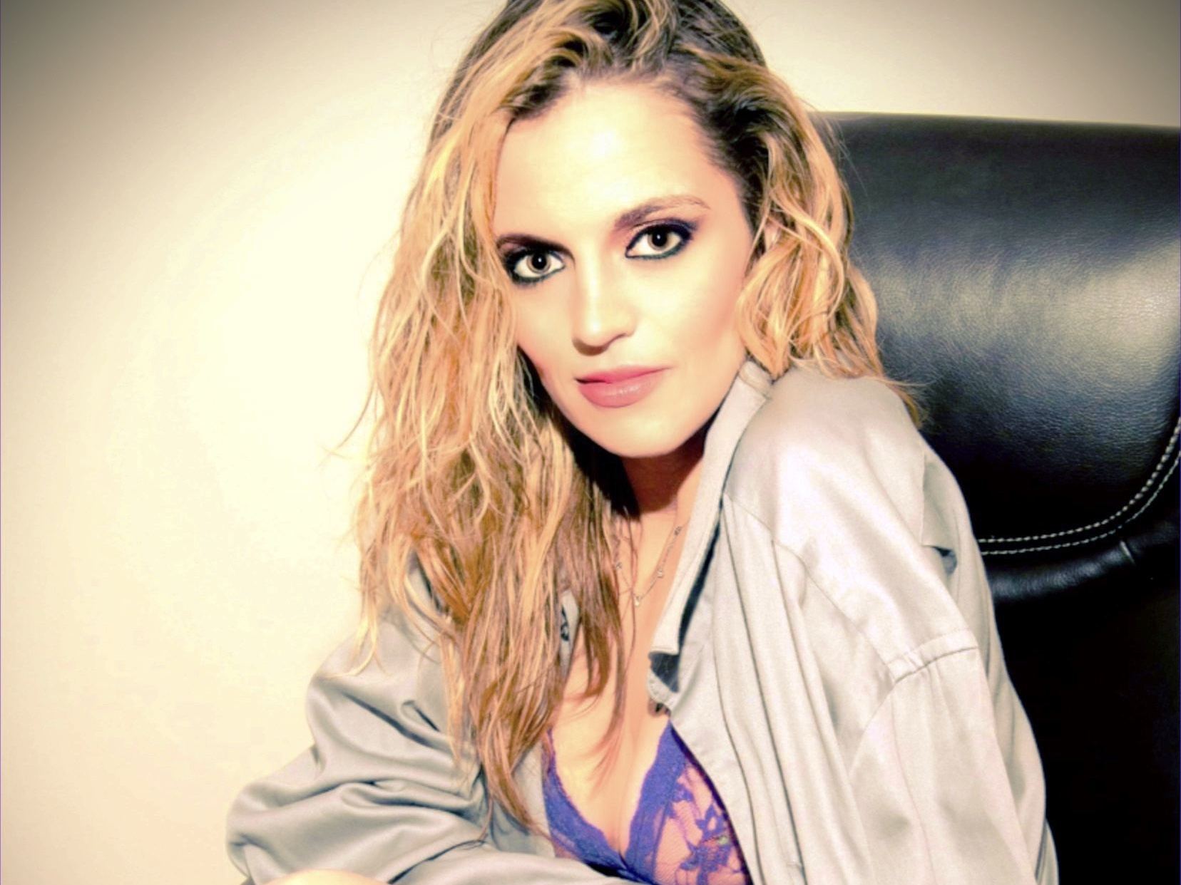 Imagen de perfil de modelo de cámara web de Hollywood611