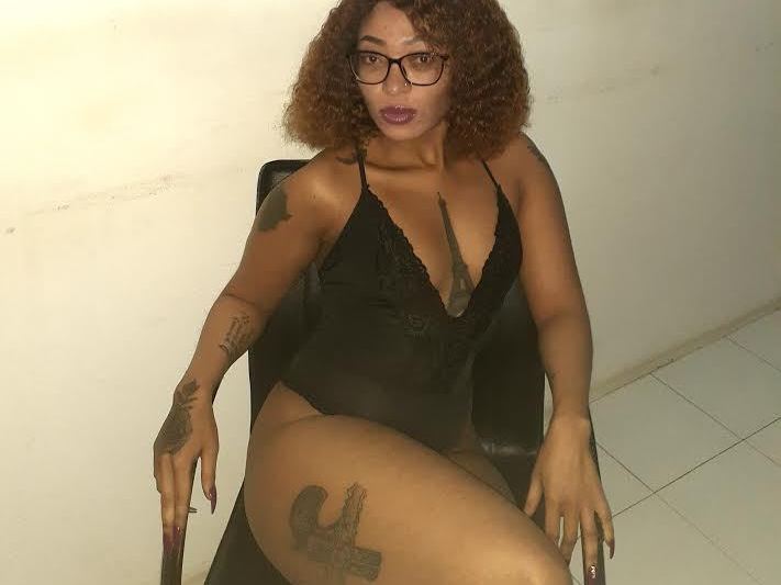 Image de profil du modèle de webcam PINK_BERRYxx