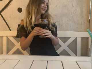 N_aomi77 Profilbild des Cam-Modells 