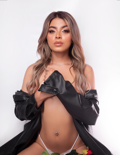 Performer AdyOneil Photo 10