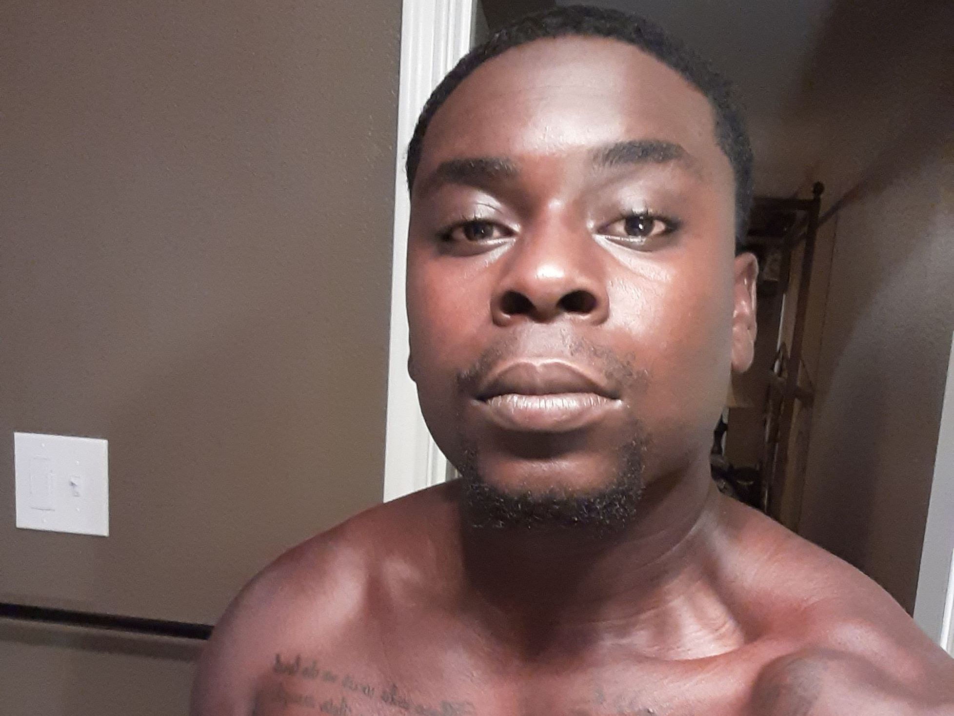 Imagen de perfil de modelo de cámara web de Chocolate817