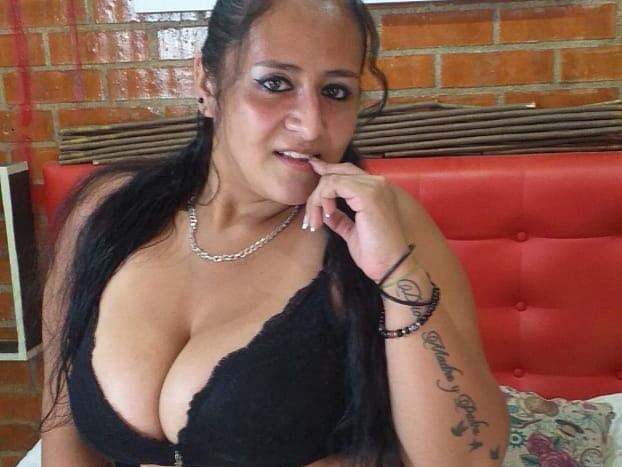 Imagen de perfil de modelo de cámara web de katemadyT