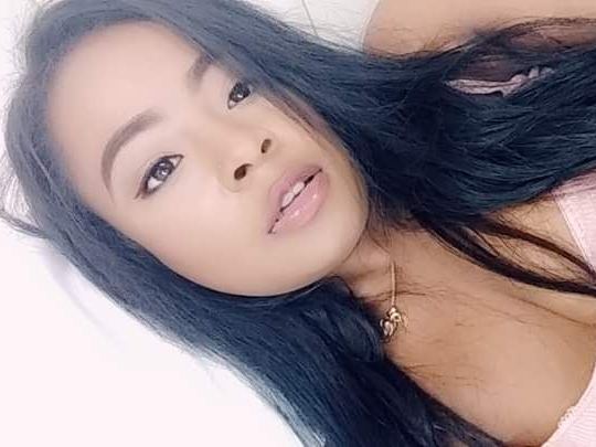 Sarasunner profielfoto van cam model 