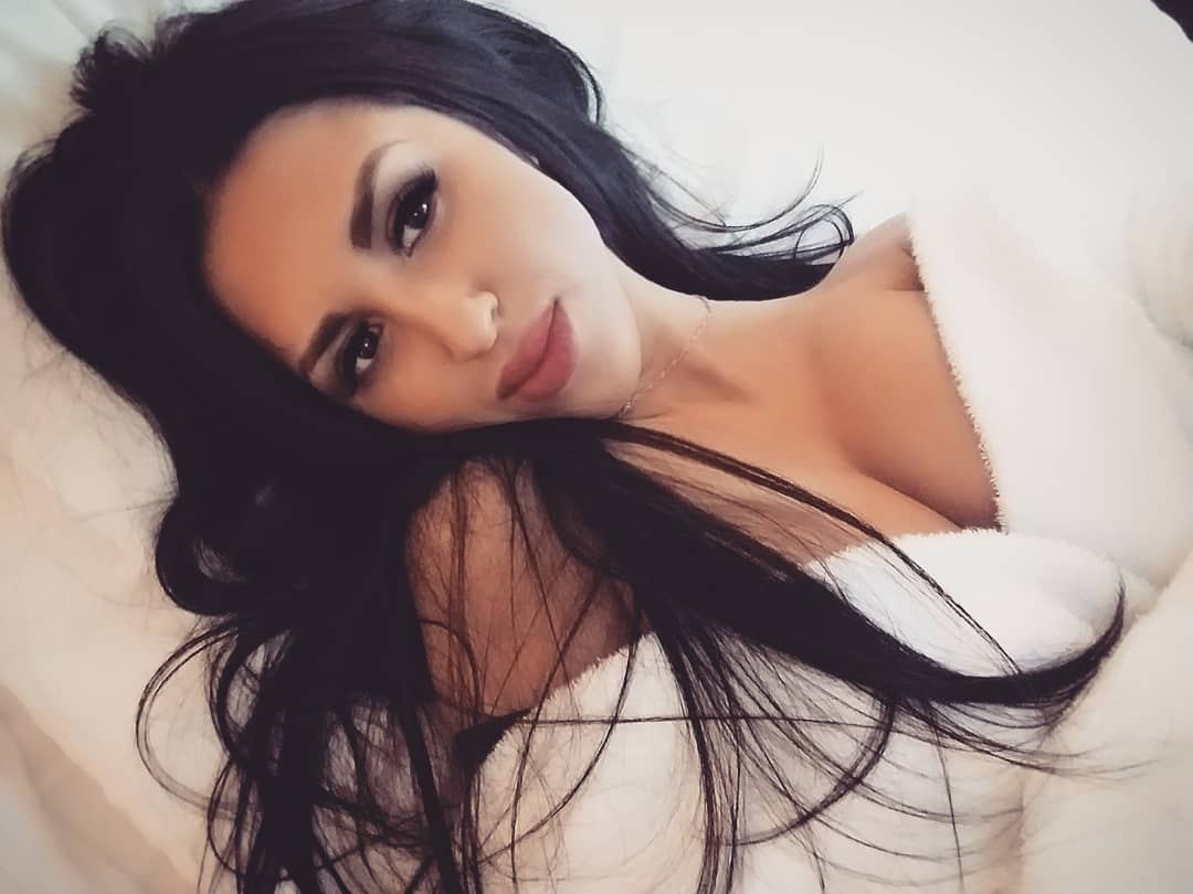 Kristall_Mendez profielfoto van cam model 