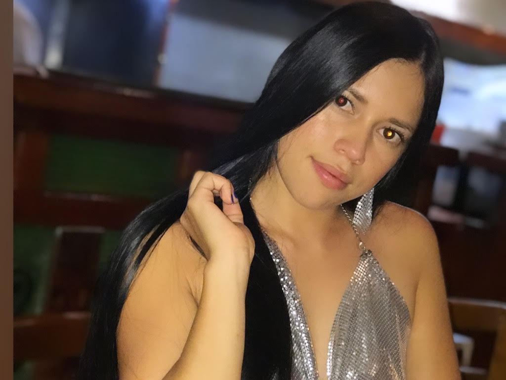Imagen de perfil de modelo de cámara web de Nicolee_Aniston
