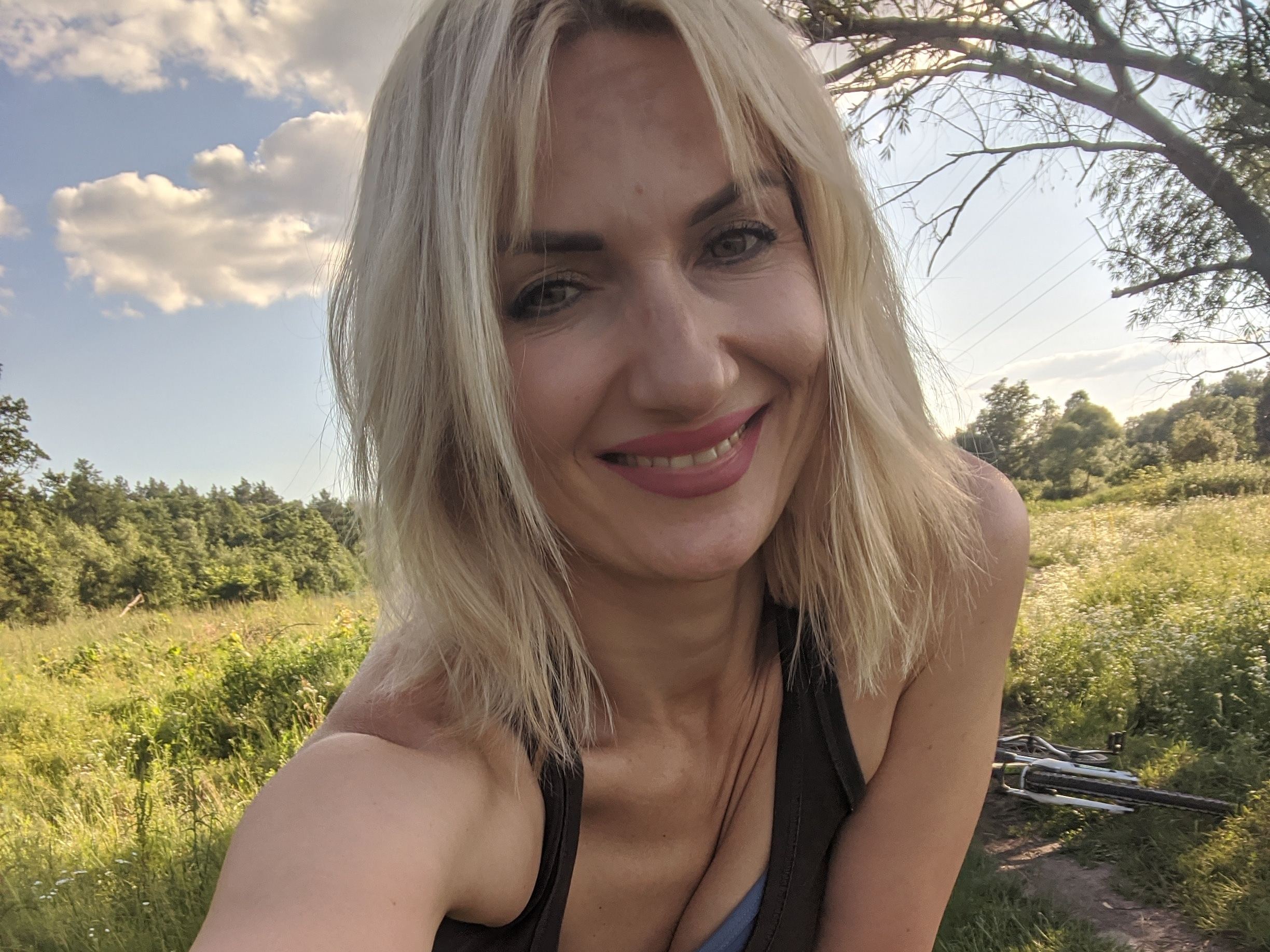 Rebeccia Profilbild des Cam-Modells 